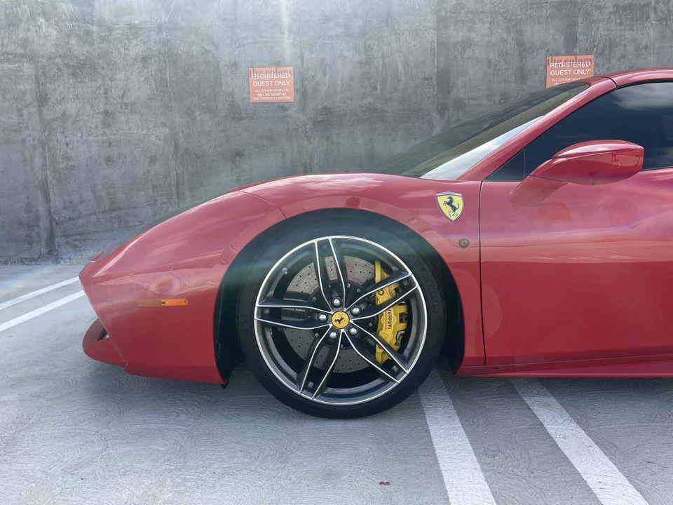 2018 Ferrari 488 Spider - Image 19 of 31