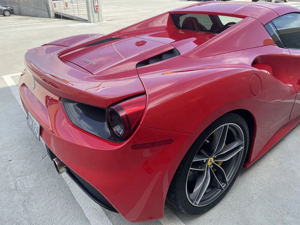 2018 Ferrari 488 Spider - Image 29 of 31