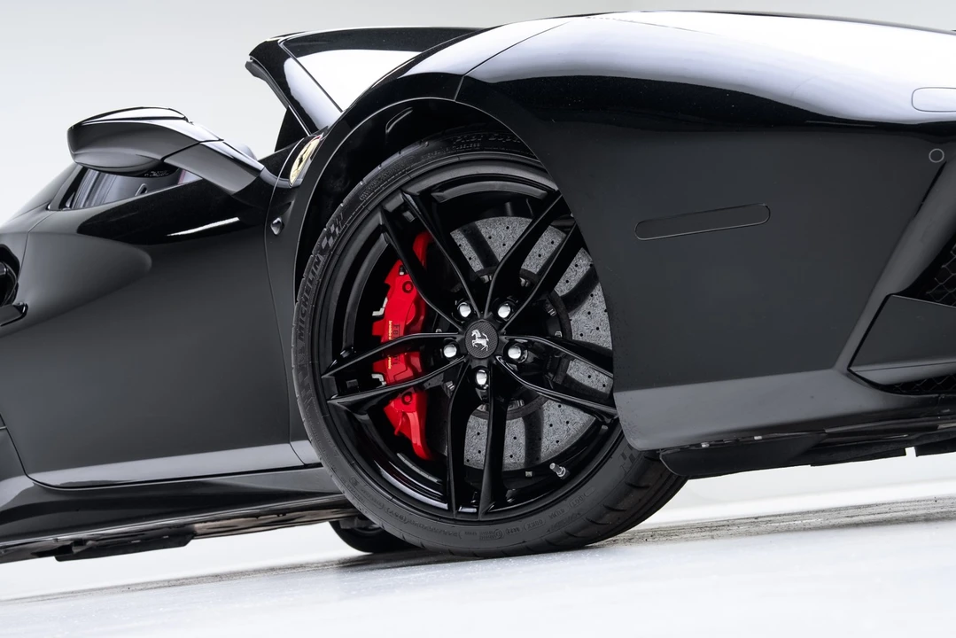 2018 Ferrari 488 Spider - Image 28 of 31