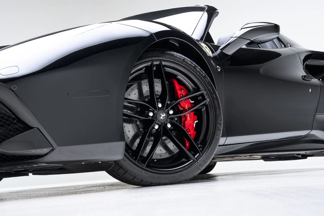 2018 Ferrari 488 Spider - Image 23 of 31