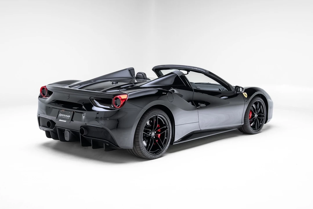 2018 Ferrari 488 Spider - Image 30 of 31