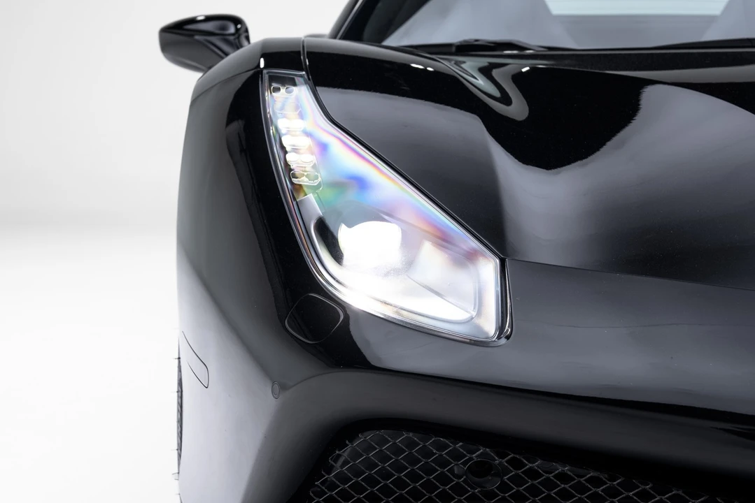 2018 Ferrari 488 Spider - Image 15 of 31