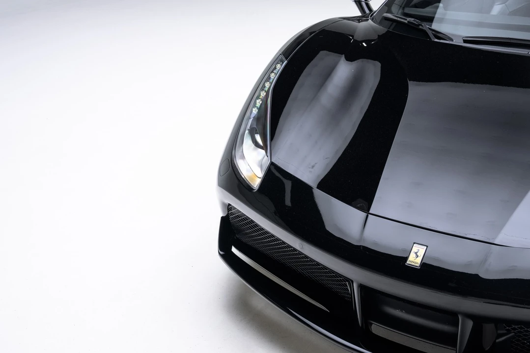 2018 Ferrari 488 Spider - Image 13 of 31