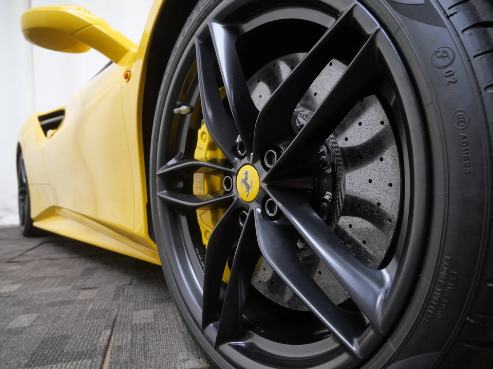 2018 Ferrari 488 Spider - Image 13 of 31