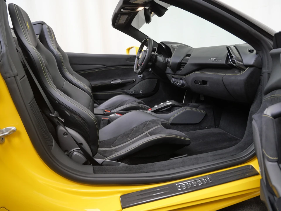 2018 Ferrari 488 Spider - Image 16 of 31