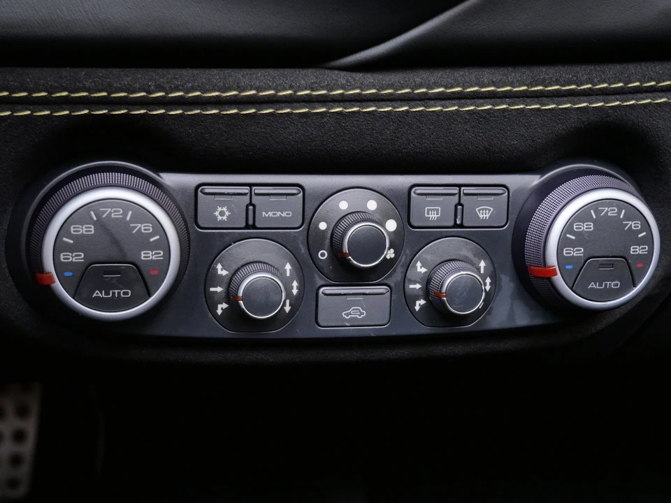 2018 Ferrari 488 Spider - Image 25 of 31