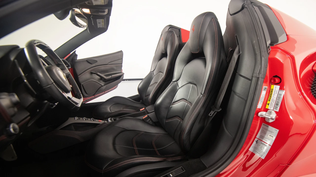 2018 Ferrari 488 Spider - Image 24 of 31