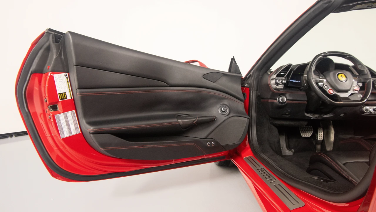 2018 Ferrari 488 Spider - Image 19 of 31