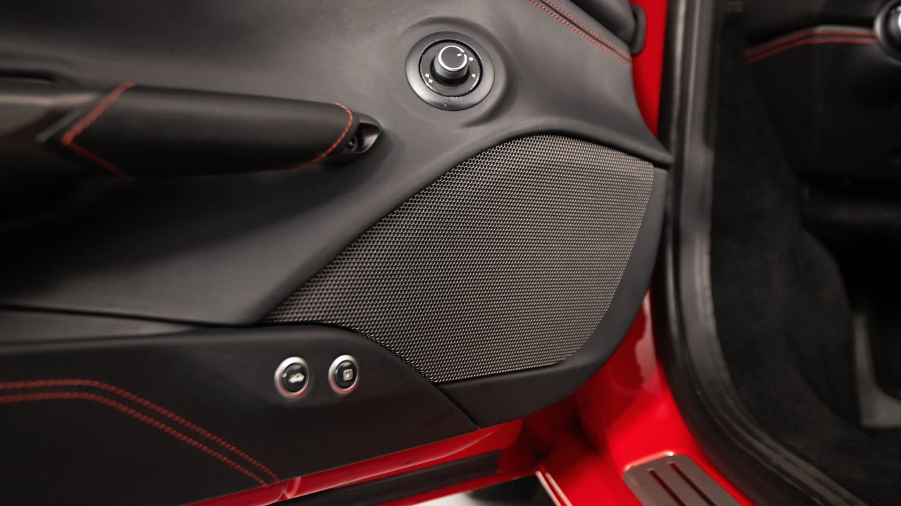 2018 Ferrari 488 Spider - Image 20 of 31