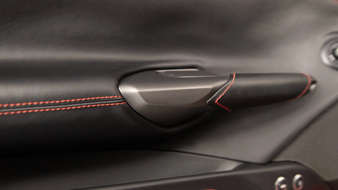 2018 Ferrari 488 Spider - Image 23 of 31