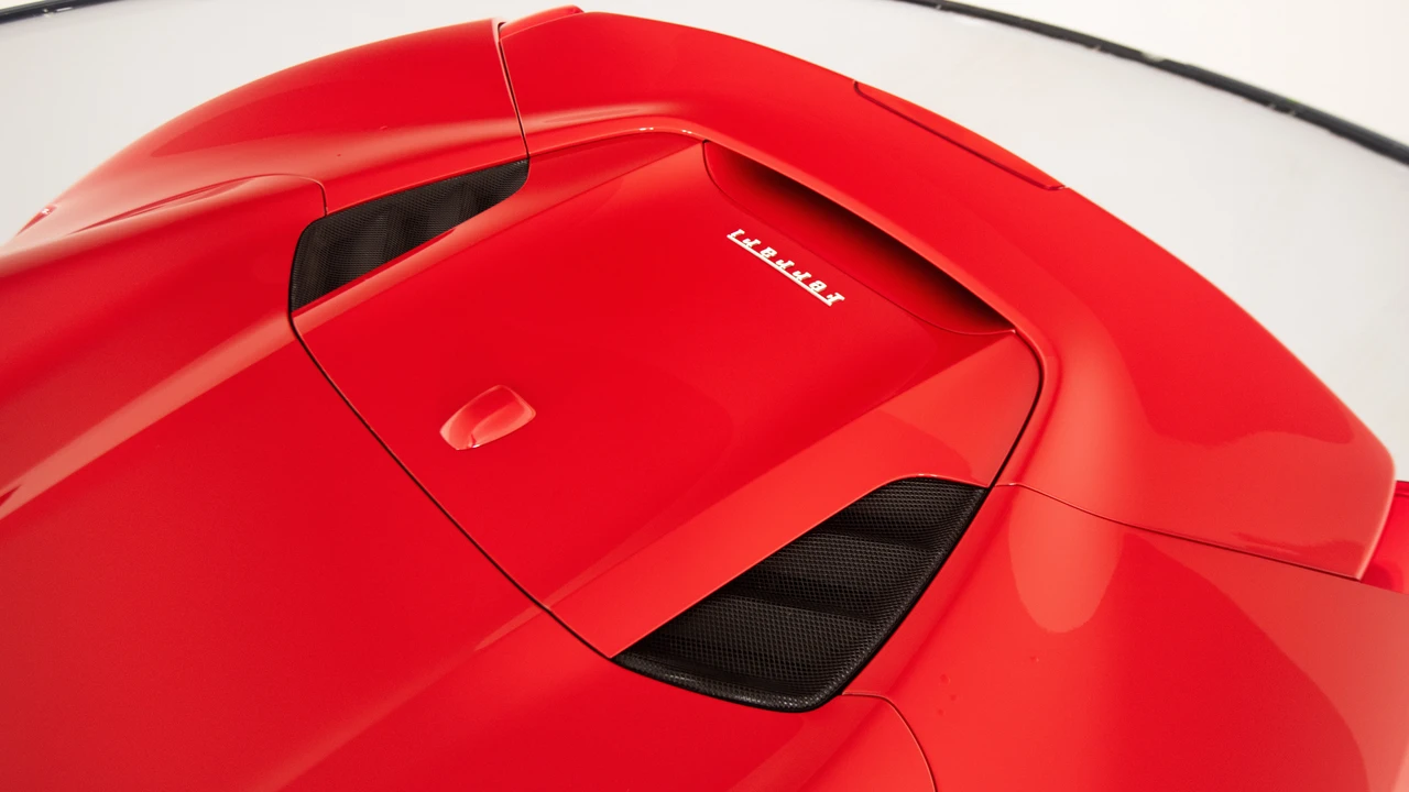 2018 Ferrari 488 Spider - Image 14 of 31