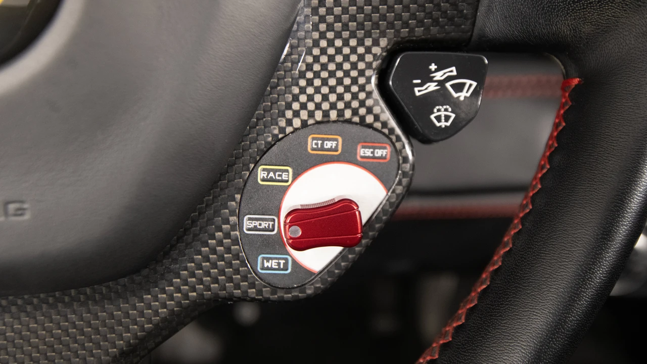 2018 Ferrari 488 Spider - Image 28 of 31