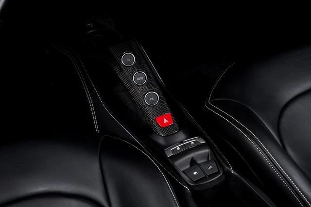 2018 Ferrari 488 Spider - Image 30 of 31