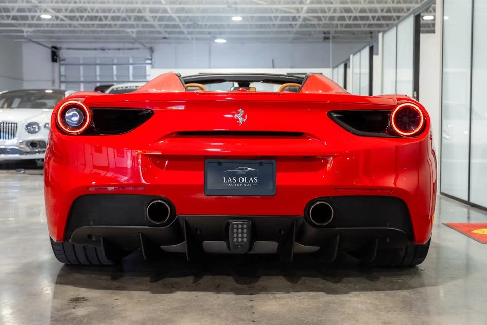 2018 Ferrari 488 Spider - Image 4 of 12