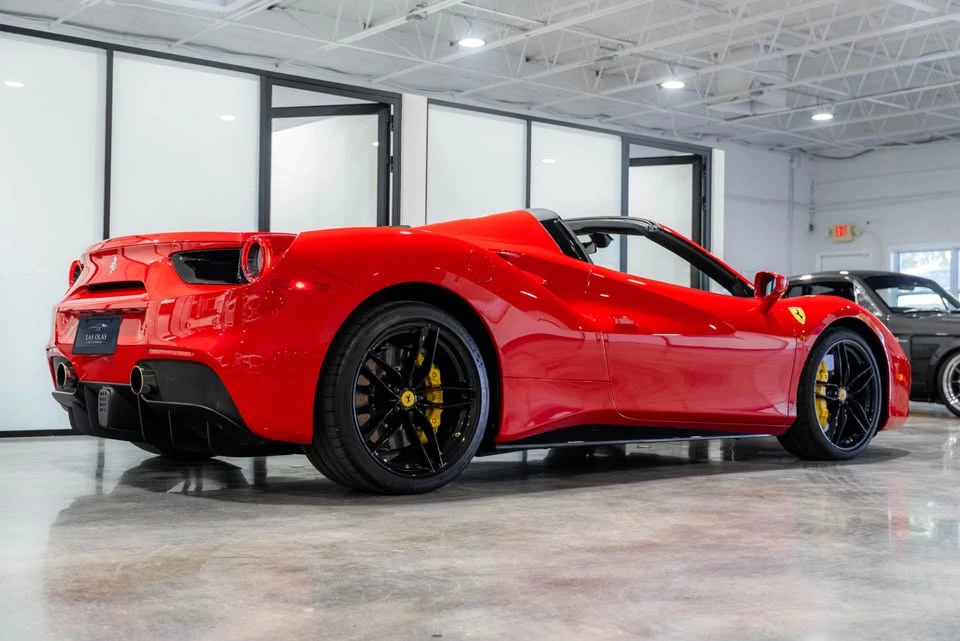 2018 Ferrari 488 Spider - Image 5 of 12