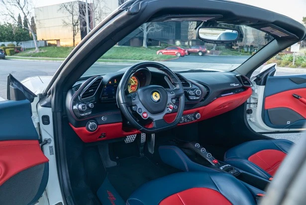 2018 Ferrari 488 Spider - Image 29 of 31