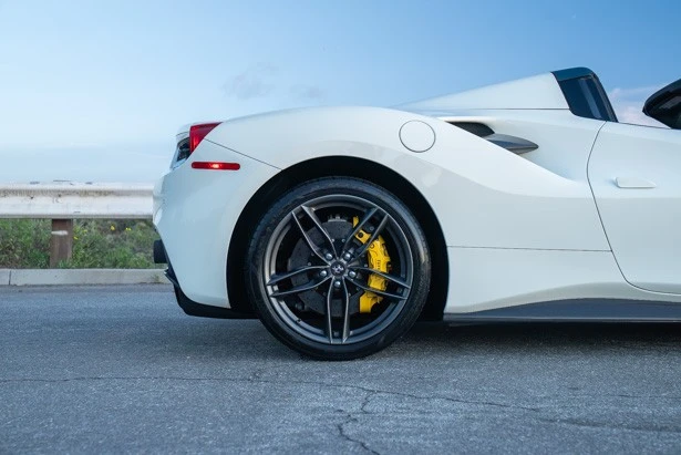 2018 Ferrari 488 Spider - Image 20 of 21