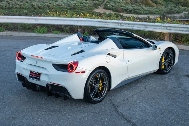 2018 Ferrari 488 Spider - Image 17 of 21