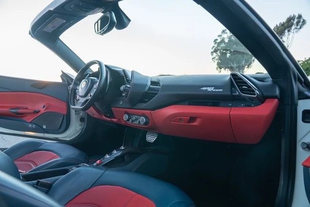 2018 Ferrari 488 Spider - Image 30 of 31