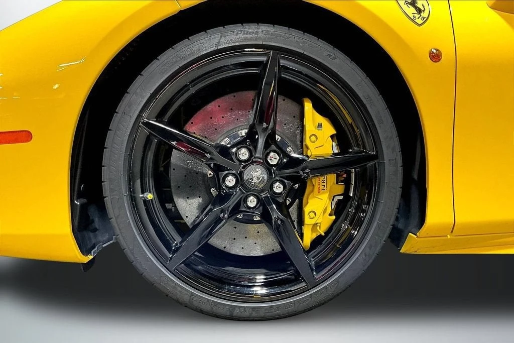 2018 Ferrari 488 Spider - Image 28 of 30