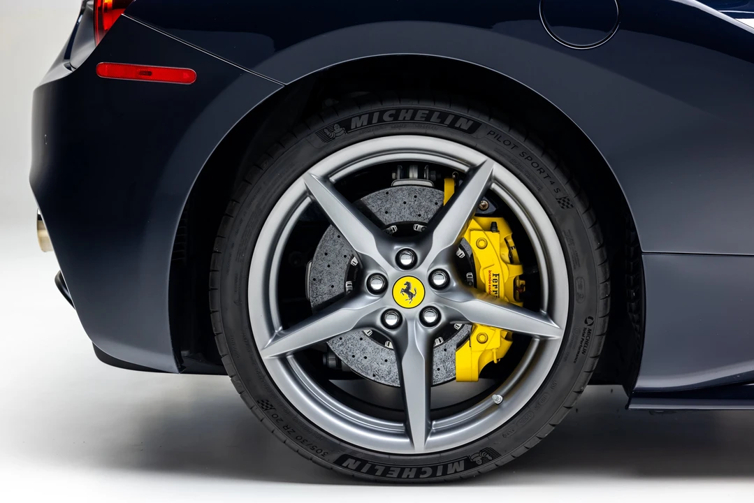 2018 Ferrari 488 Spider - Image 26 of 31