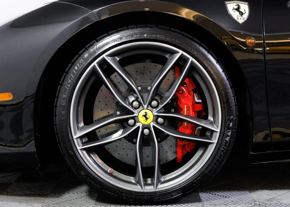 2018 Ferrari 488 Spider - Image 9 of 31