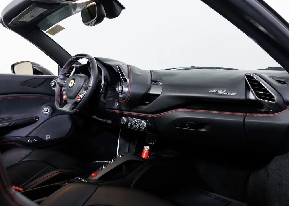 2018 Ferrari 488 Spider - Image 25 of 31