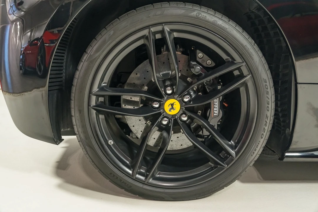 2018 Ferrari 488 Spider - Image 25 of 31