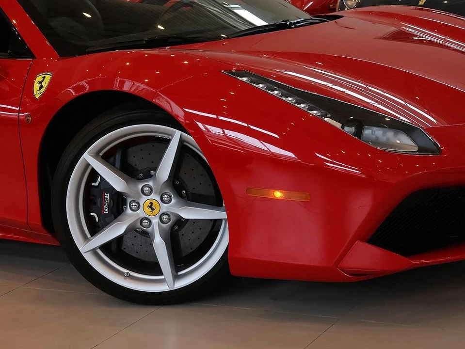 2018 Ferrari 488 Spider - Image 9 of 31