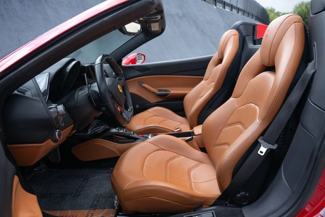 2018 Ferrari 488 Spider - Image 29 of 31