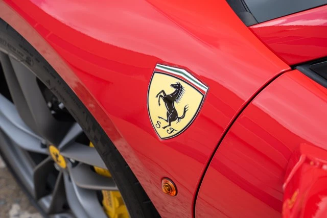 2018 Ferrari 488 Spider - Image 17 of 31