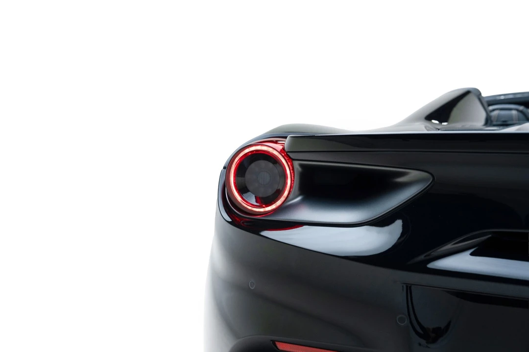 2018 Ferrari 488 Spider - Image 8 of 31