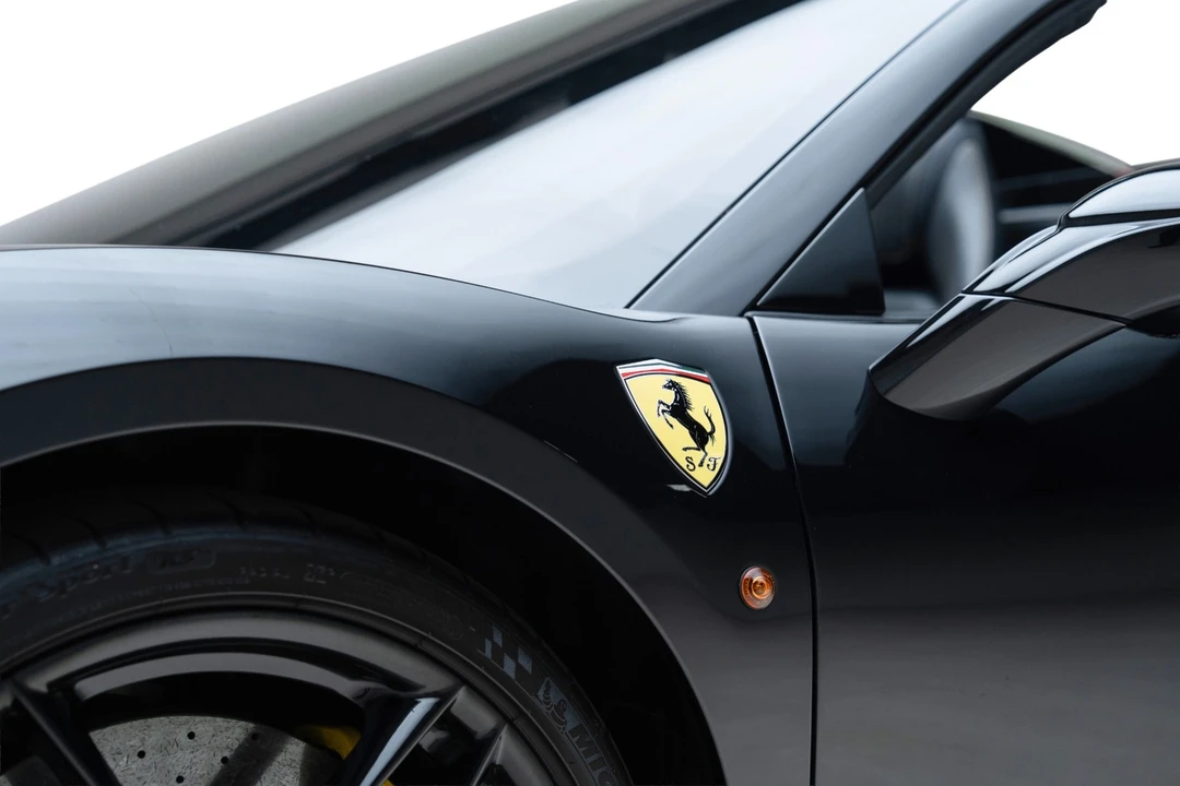2018 Ferrari 488 Spider - Image 17 of 31