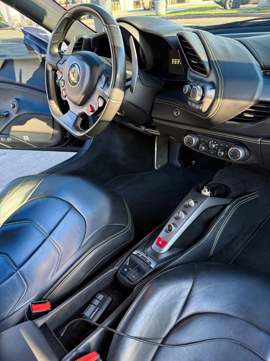 2018 Ferrari 488 Spider - Image 19 of 19