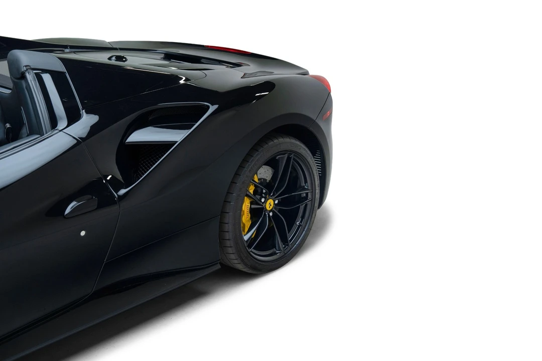 2018 Ferrari 488 Spider - Image 19 of 31