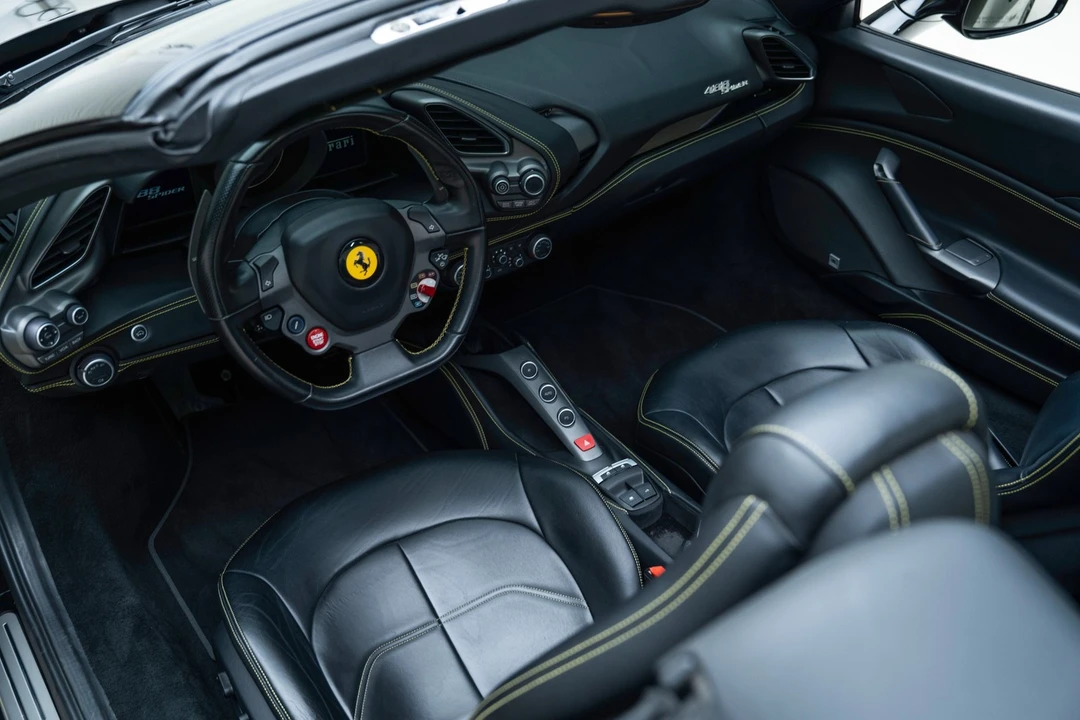 2018 Ferrari 488 Spider - Image 30 of 31