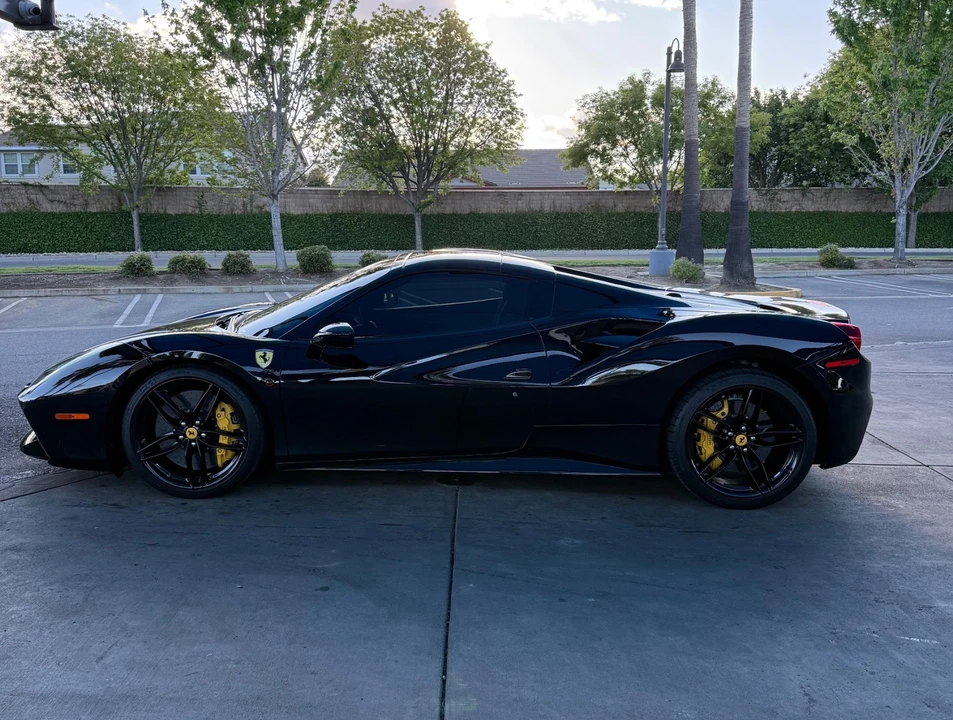2018 Ferrari 488 Spider - Image 3 of 19