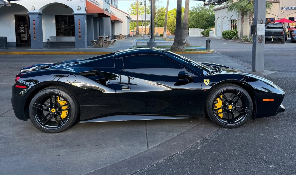 2018 Ferrari 488 Spider - Image 7 of 19