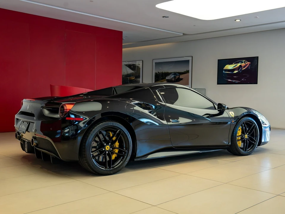 2018 Ferrari 488 Spider - Image 31 of 31