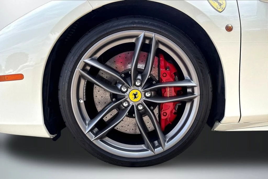 2018 Ferrari 488 Spider - Image 26 of 28