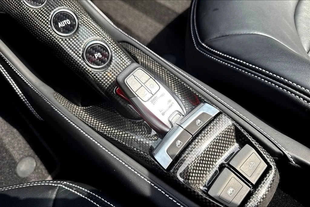 2018 Ferrari 488 Spider - Image 27 of 28