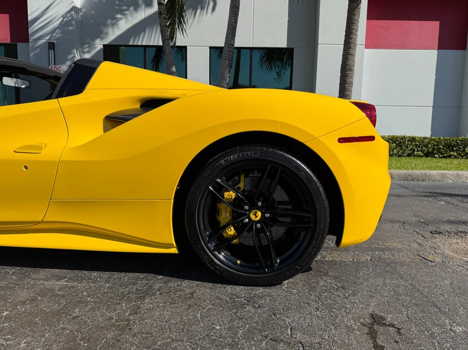 2018 Ferrari 488 Spider - Image 17 of 21