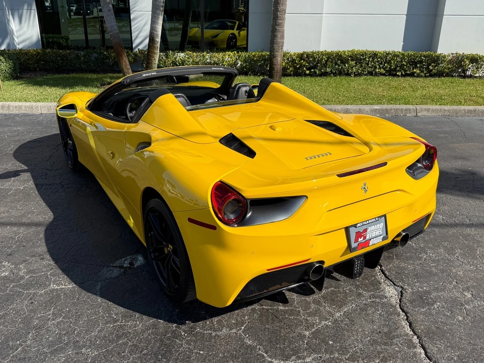 2018 Ferrari 488 Spider - Image 19 of 21