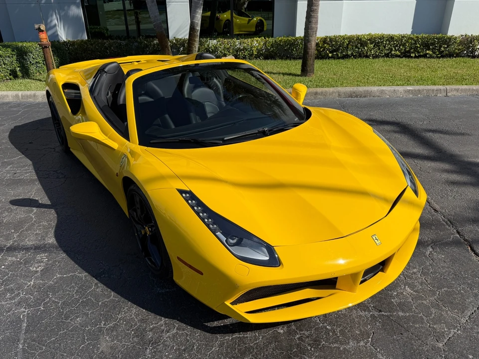 2018 Ferrari 488 Spider - Image 8 of 21