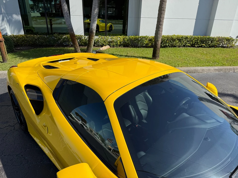 2018 Ferrari 488 Spider - Image 7 of 21