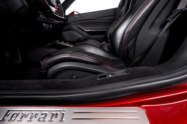 2018 Ferrari 488 Spider - Image 26 of 31