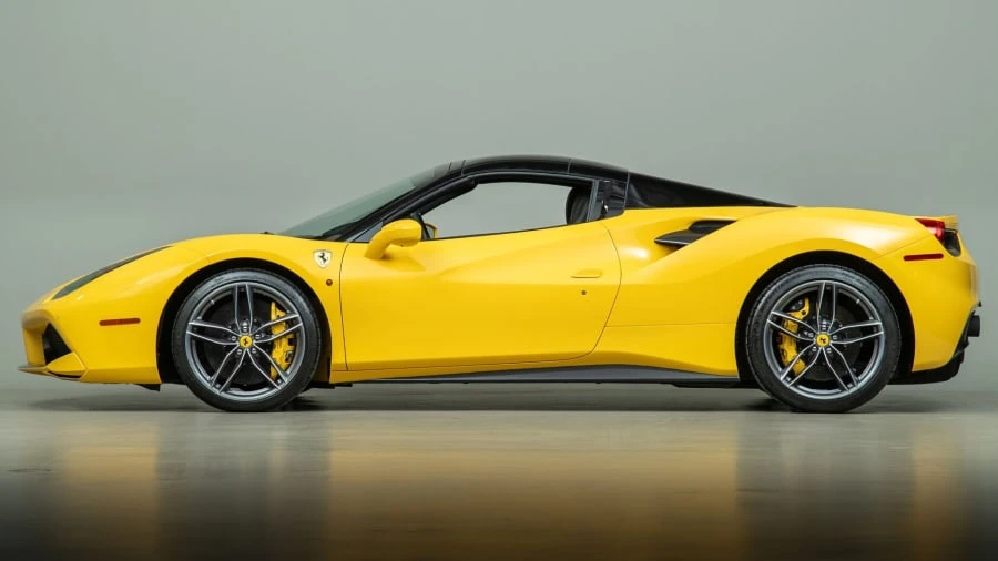 2018 Ferrari 488 Spider - Image 11 of 31