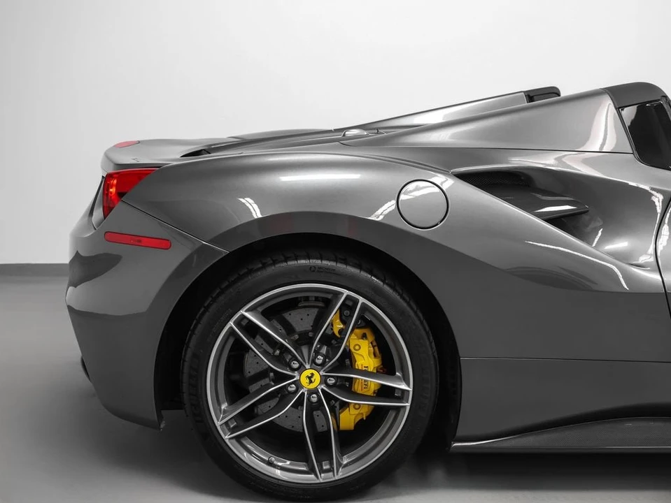 2018 Ferrari 488 Spider - Image 30 of 31