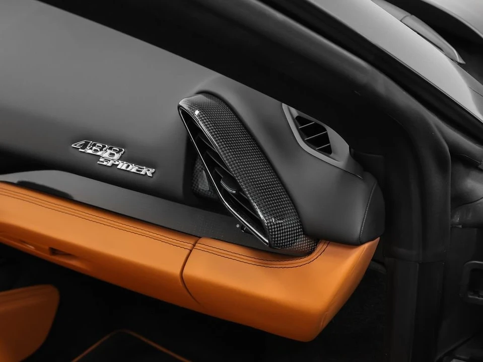 2018 Ferrari 488 Spider - Image 25 of 31