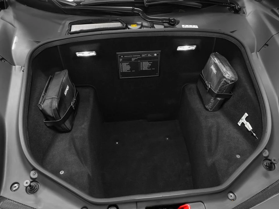 2018 Ferrari 488 Spider - Image 13 of 31
